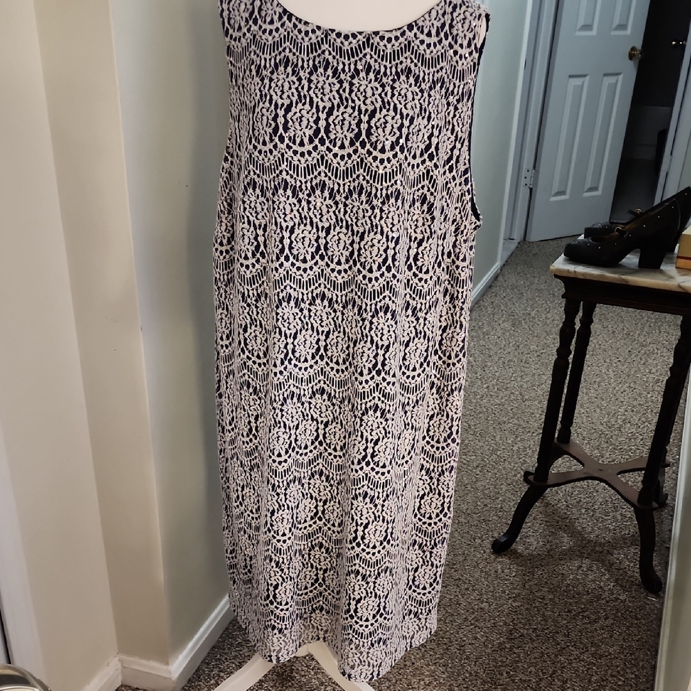 Jessica Howard Sleeveless Navy Dress w/Cream Lace Overlay w/Small Silver Sequins